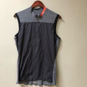 light weight adidas terrex hiking vest / gilet
